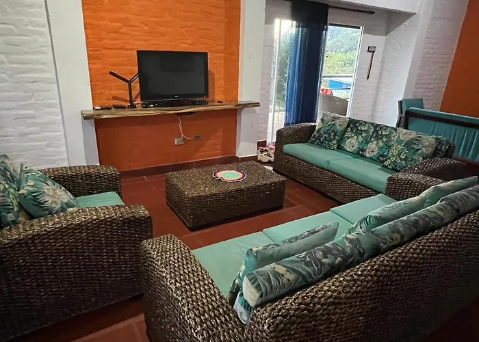 Finca Aguadalupe, Lago Calima
